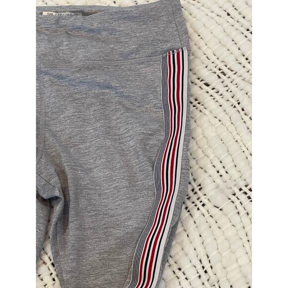 Forever 21 Grey Active Leggings Size Small - Picture 3 of 6